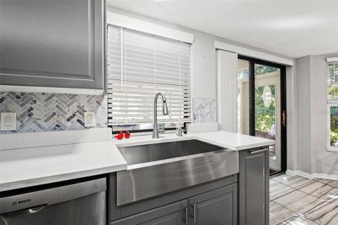 Casa en venta en Spring Hill, Florida, 2 dormitorios, 187.66 m2 № 2431664 - foto 18