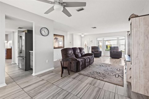 Casa en venta en Spring Hill, Florida, 2 dormitorios, 187.66 m2 № 2431664 - foto 12