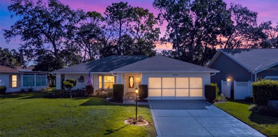 Casa en Spring Hill, Florida 2 dormitorios, 187.66 m2 № 2431664