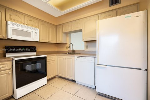 Купить кондоминиум в Маргит, Флорида 1 спальня, 89.19м2, № 2013047 - фото 6