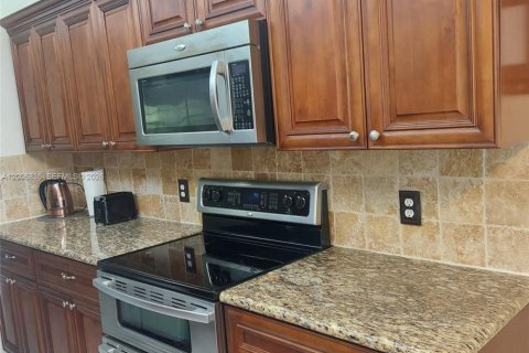 Copropriété à louer à Pembroke Pines, Floride: 2 chambres, 102.19 m2 № 2070654 - photo 6