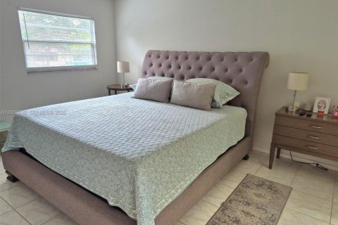 Copropriété à louer à Pembroke Pines, Floride: 2 chambres, 102.19 m2 № 2070654 - photo 9