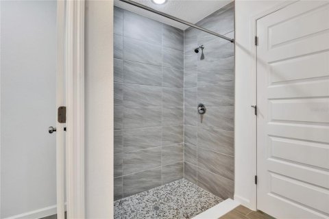 Casa en venta en Kissimmee, Florida, 4 dormitorios, 162.21 m2 № 1911627 - foto 15