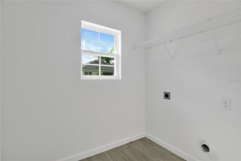 Casa en venta en Kissimmee, Florida, 4 dormitorios, 162.21 m2 № 1911627 - foto 16