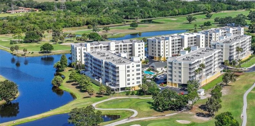 Condominio en Largo, Florida, 2 dormitorios  № 2287808