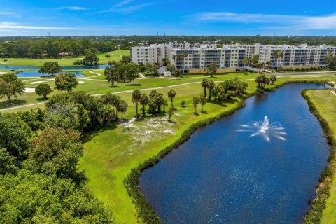 Condominio en venta en Largo, Florida, 2 dormitorios, 122.63 m2 № 2287808 - foto 5