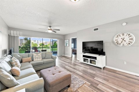 Condominio en venta en Largo, Florida, 2 dormitorios, 122.63 m2 № 2287808 - foto 10
