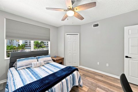 Condominio en venta en Largo, Florida, 2 dormitorios, 122.63 m2 № 2287808 - foto 15