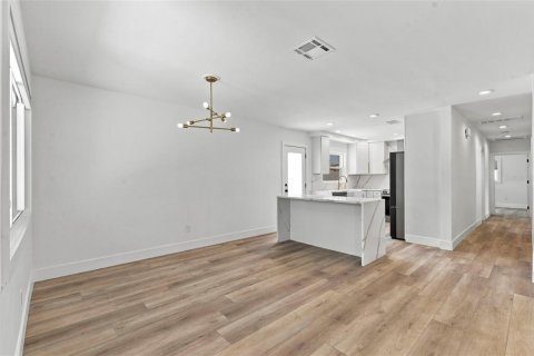 Villa ou maison à vendre à Clearwater, Floride: 3 chambres, 147.53 m2 № 2416387 - photo 10