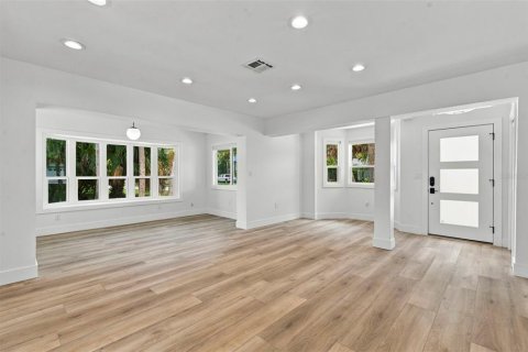 Villa ou maison à vendre à Clearwater, Floride: 3 chambres, 147.53 m2 № 2416387 - photo 7