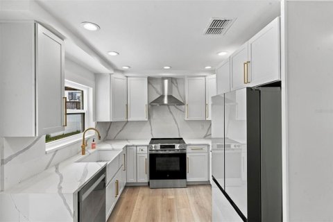 Villa ou maison à vendre à Clearwater, Floride: 3 chambres, 147.53 m2 № 2416387 - photo 12