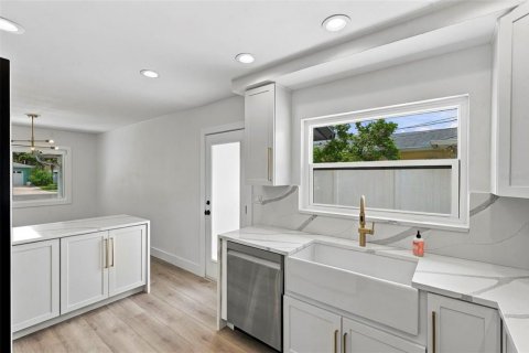 Villa ou maison à vendre à Clearwater, Floride: 3 chambres, 147.53 m2 № 2416387 - photo 13
