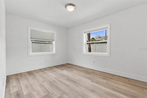 Villa ou maison à vendre à Clearwater, Floride: 3 chambres, 147.53 m2 № 2416387 - photo 19