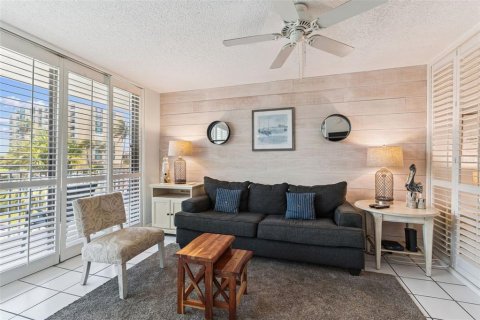 Condo in Clearwater, Florida, 1 bedroom  № 1870214 - photo 11