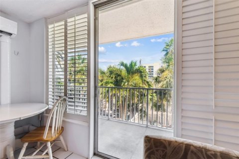 Condo in Clearwater, Florida, 1 bedroom  № 1870214 - photo 20