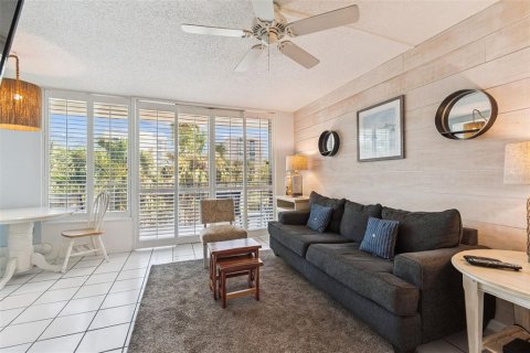 Condo in Clearwater, Florida, 1 bedroom  № 1870214 - photo 4