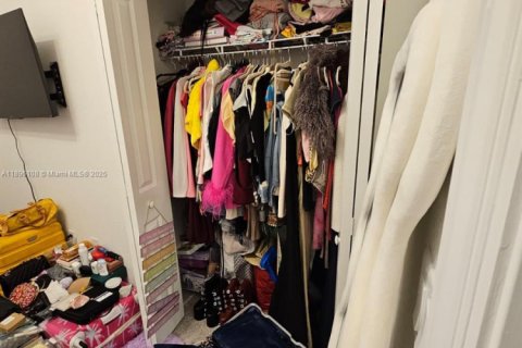 Touwnhouse à louer à Miami, Floride: 3 chambres, 129.41 m2 № 1948202 - photo 11