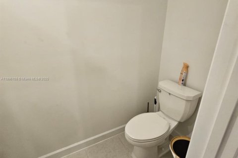 Touwnhouse à louer à Miami, Floride: 3 chambres, 129.41 m2 № 1948202 - photo 22