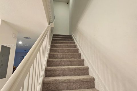 Touwnhouse à louer à Miami, Floride: 3 chambres, 129.41 m2 № 1948202 - photo 8