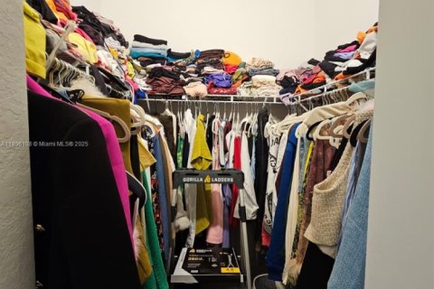 Touwnhouse à louer à Miami, Floride: 3 chambres, 129.41 m2 № 1948202 - photo 16