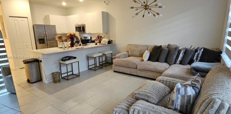 Touwnhouse à Miami, Floride 3 chambres, 129.41 m2 № 1948202