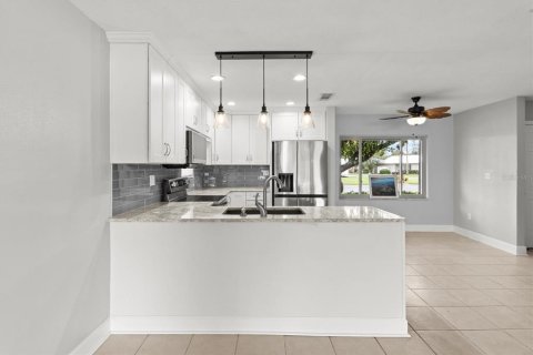 Condominio en venta en Crystal River, Florida, 2 dormitorios, 147.16 m2 № 1823197 - foto 11