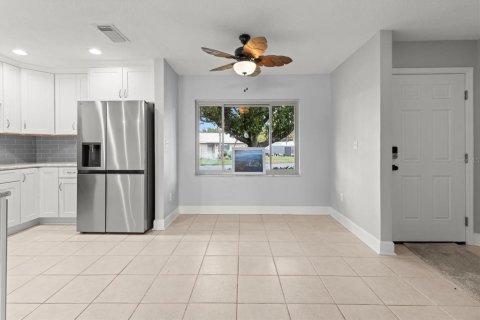 Condominio en venta en Crystal River, Florida, 2 dormitorios, 147.16 m2 № 1823197 - foto 13