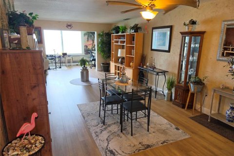 Copropriété à louer à Dunedin, Floride: 1 chambre, 88.91 m2 № 2094748 - photo 3