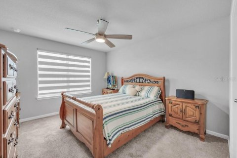 Townhouse in Brandon, Florida 4 bedrooms, 240.99 sq.m. № 2287886 - photo 29