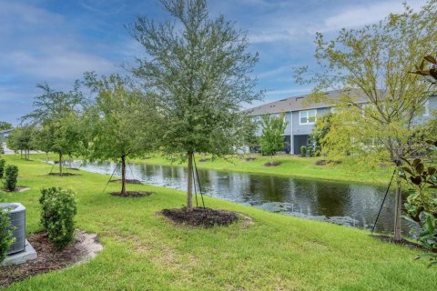 Townhouse in Brandon, Florida 4 bedrooms, 240.99 sq.m. № 2287886 - photo 3