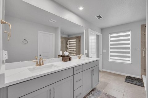 Townhouse in Brandon, Florida 4 bedrooms, 240.99 sq.m. № 2287886 - photo 22