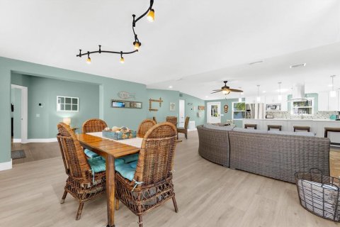 Villa ou maison à vendre à Holmes Beach, Floride: 3 chambres, 183.39 m2 № 2092271 - photo 23