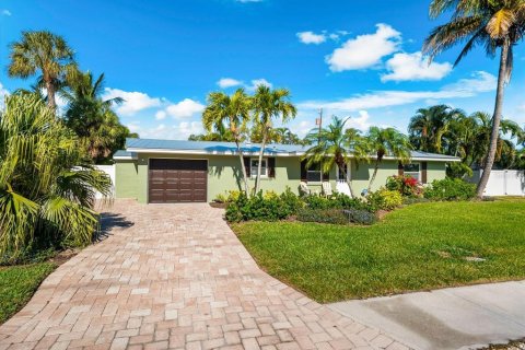 Villa ou maison à vendre à Holmes Beach, Floride: 3 chambres, 183.39 m2 № 2092271 - photo 4