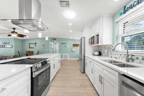 Villa ou maison à vendre à Holmes Beach, Floride: 3 chambres, 183.39 m2 № 2092271 - photo 10