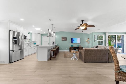 Villa ou maison à vendre à Holmes Beach, Floride: 3 chambres, 183.39 m2 № 2092271 - photo 8