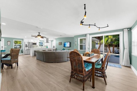 Villa ou maison à vendre à Holmes Beach, Floride: 3 chambres, 183.39 m2 № 2092271 - photo 20