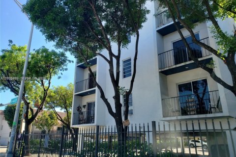 Copropriété à louer à Hialeah, Floride: 3 chambres, 116.13 m2 № 2069611 - photo 2