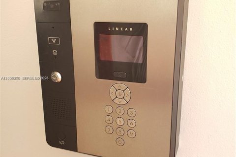 Copropriété à louer à Hialeah, Floride: 3 chambres, 116.13 m2 № 2069611 - photo 7