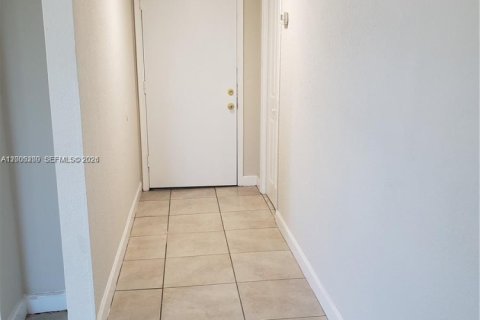 Copropriété à louer à Hialeah, Floride: 3 chambres, 116.13 m2 № 2069611 - photo 20