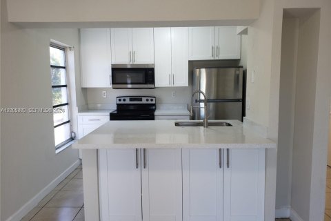 Copropriété à louer à Hialeah, Floride: 3 chambres, 116.13 m2 № 2069611 - photo 16