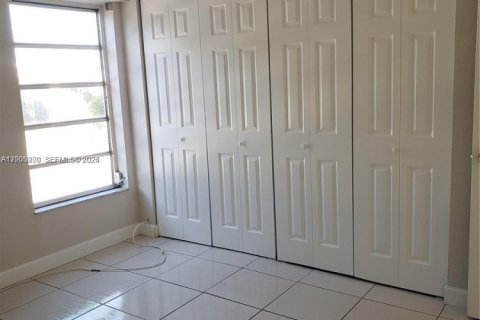 Copropriété à louer à Hialeah, Floride: 3 chambres, 116.13 m2 № 2069611 - photo 30