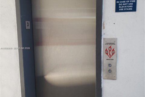 Copropriété à louer à Hialeah, Floride: 3 chambres, 116.13 m2 № 2069611 - photo 6