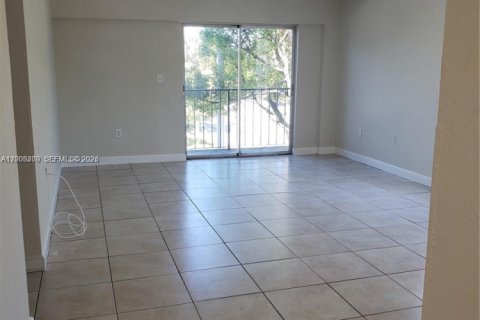 Copropriété à louer à Hialeah, Floride: 3 chambres, 116.13 m2 № 2069611 - photo 13