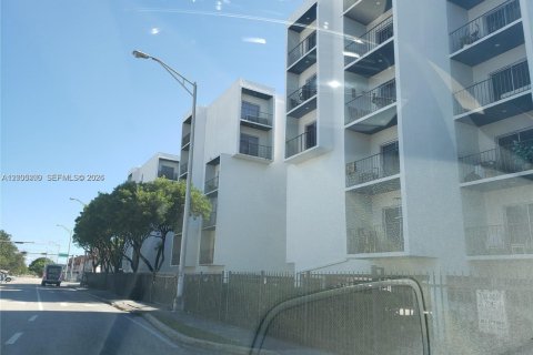 Condo à Hialeah, Floride, 3 chambres  № 2069611