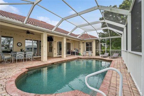 House in Cape Coral, Florida 3 bedrooms, 230.49 sq.m. № 1824590 - photo 4