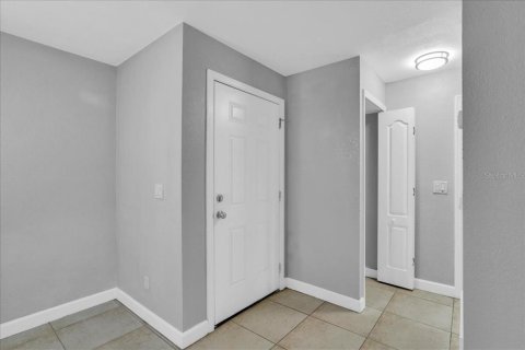 Condominio en venta en Brandon, Florida, 2 dormitorios, 85.28 m2 № 1735167 - foto 13