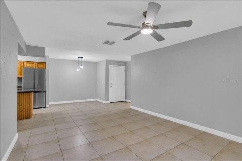 Condominio en venta en Brandon, Florida, 2 dormitorios, 85.28 m2 № 1735167 - foto 11
