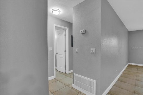 Condominio en venta en Brandon, Florida, 2 dormitorios, 85.28 m2 № 1735167 - foto 23