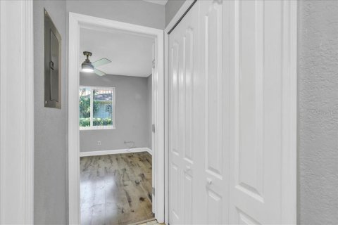 Condominio en venta en Brandon, Florida, 2 dormitorios, 85.28 m2 № 1735167 - foto 25