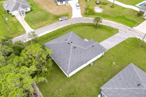 House in North Port, Florida 4 bedrooms, 162.95 sq.m. № 1833028 - photo 25